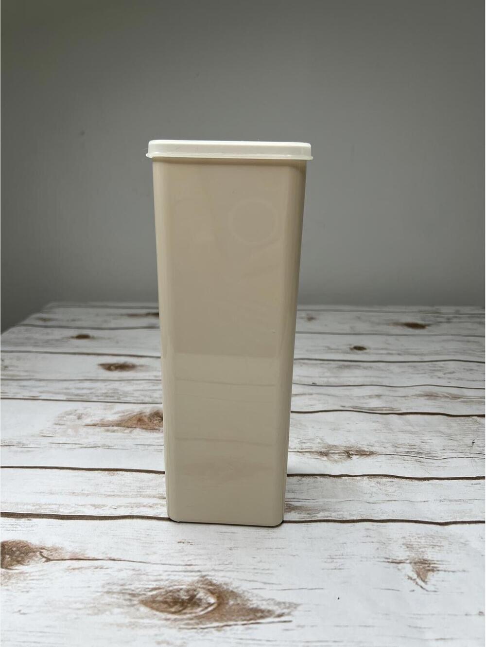 Tupperware Vintage Square‎ Tan Plastic Cracker Saver Container